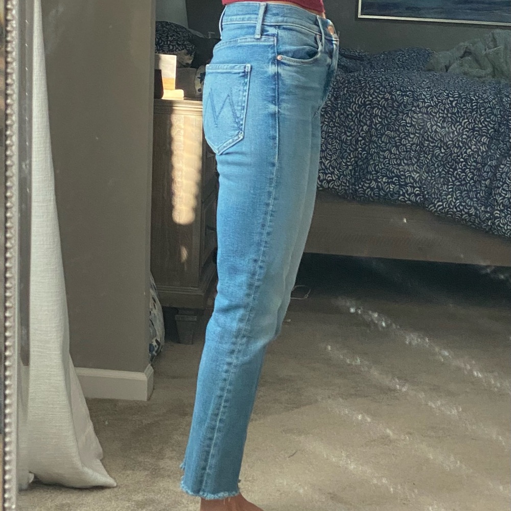 Mother premium jeans “midrise denim ankle fray” in “riding the cliff side” Sz 26 - Picture 5 of 12